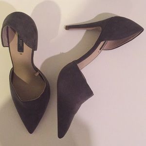 ZARA Slate Grey suede pump heel